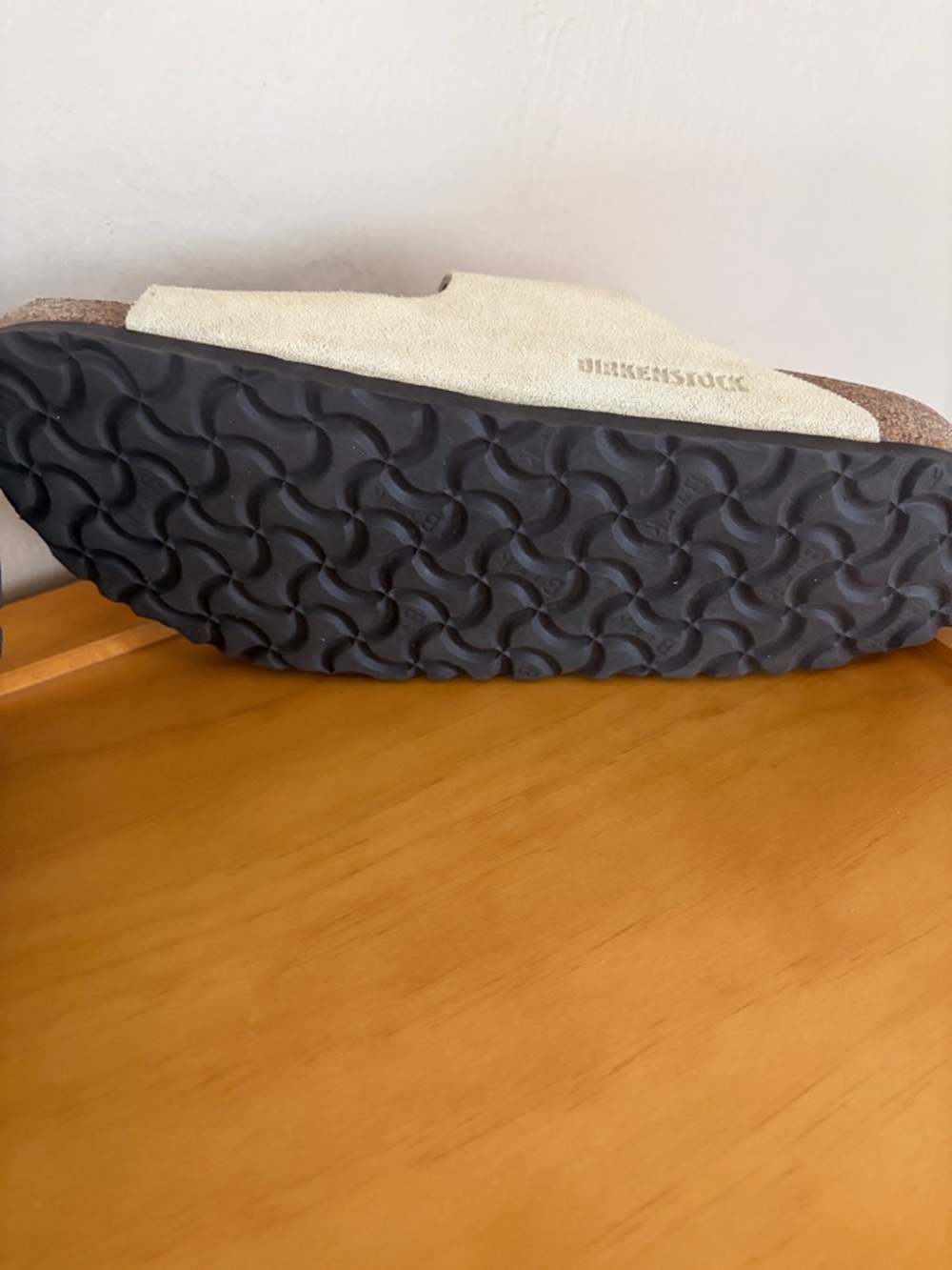 Birkenstock Suede Arizona Soft Footbed Sandals. Gently Used. Great Condition! - Picture 9 of 9